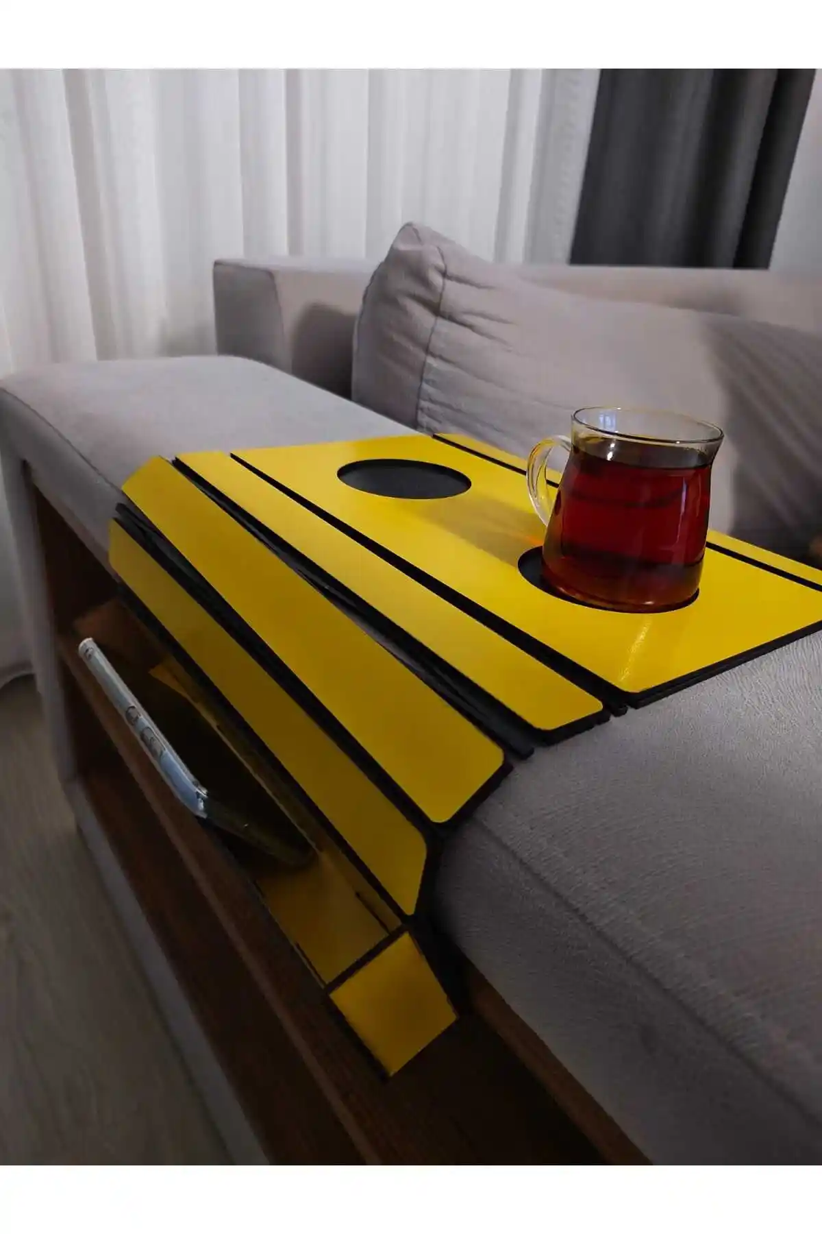 Koltuk Kenarı Portatif Sehpa ile Modern ve İşlevsel Dekorasyon Çözümleri