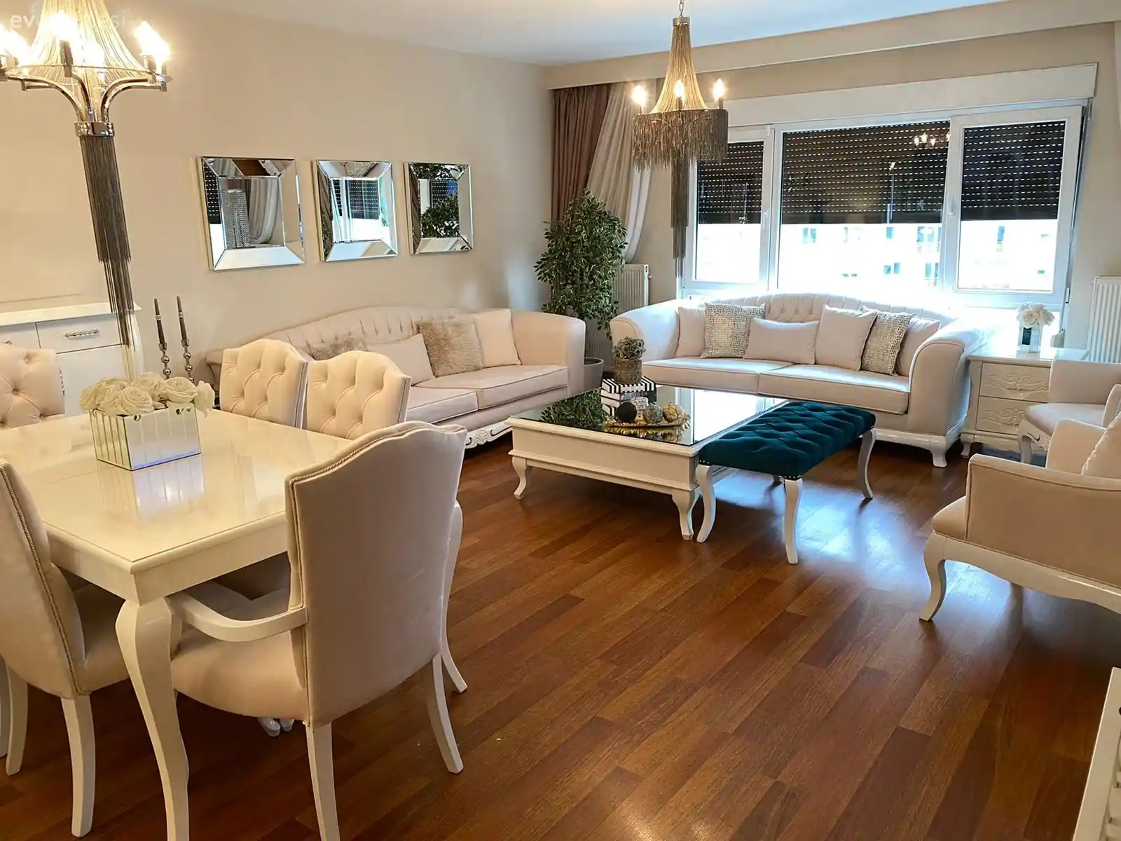 Koltuk Üstü Ayna Modelleri ile Dekorasyonunuza Şıklık Katın ve Mekanları Geniş Gösterin