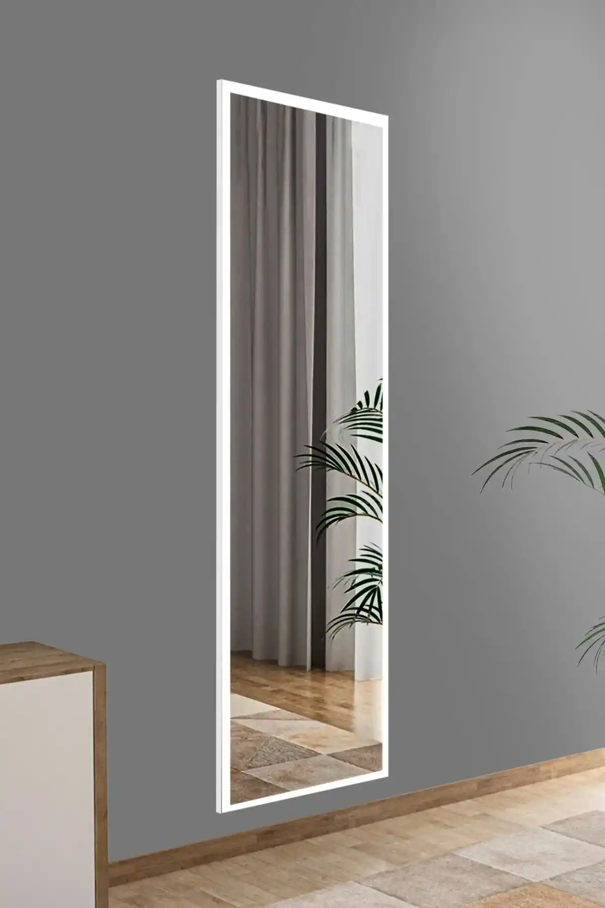 Koridor Dekorasyonunda Kullanılan Boy Aynaları ile Şıklık ve Fonksiyonellik Sağlama