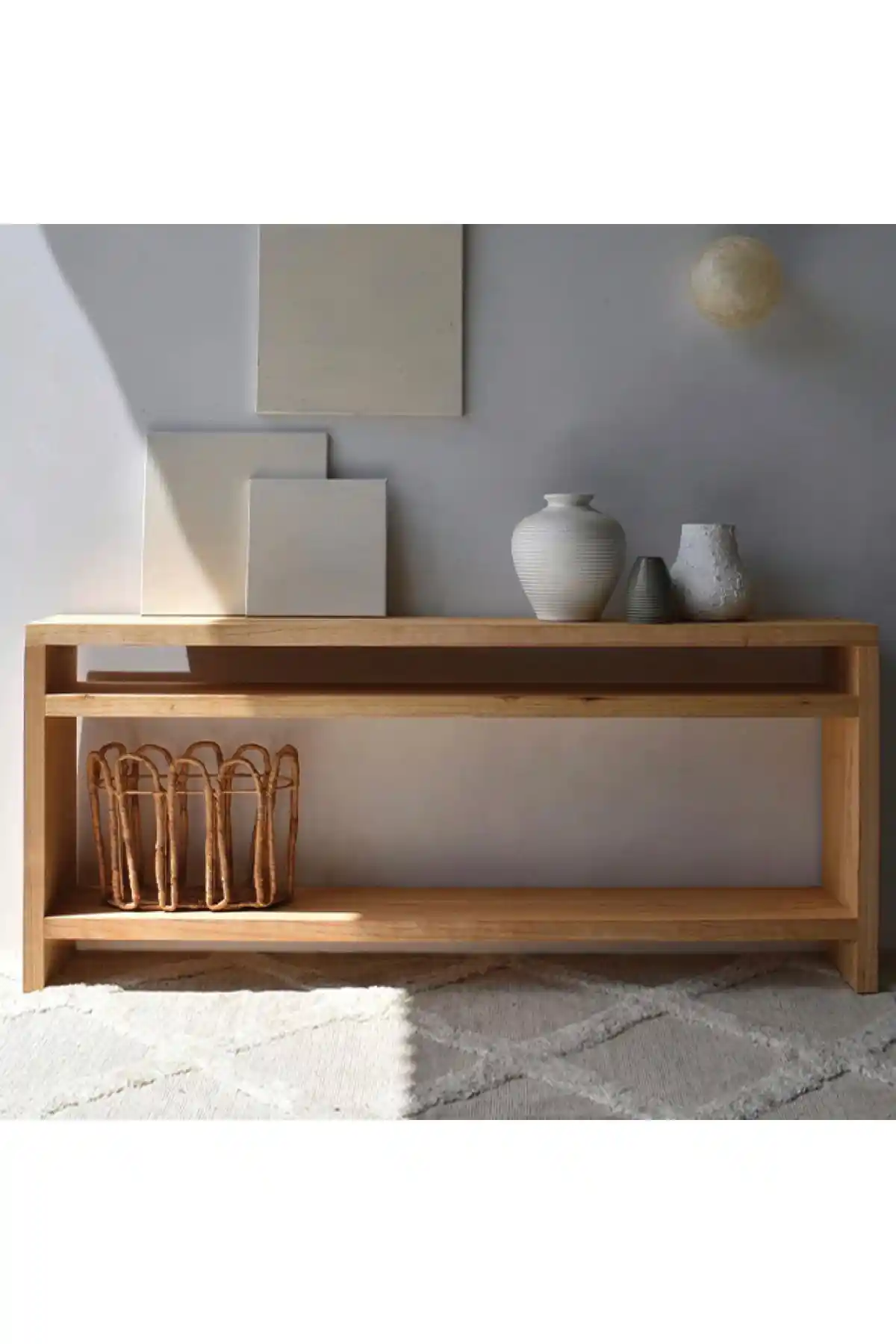 Koridor Masası: Fonksiyonel ve Şık Dekorasyon İçin Uygun Seçenekler