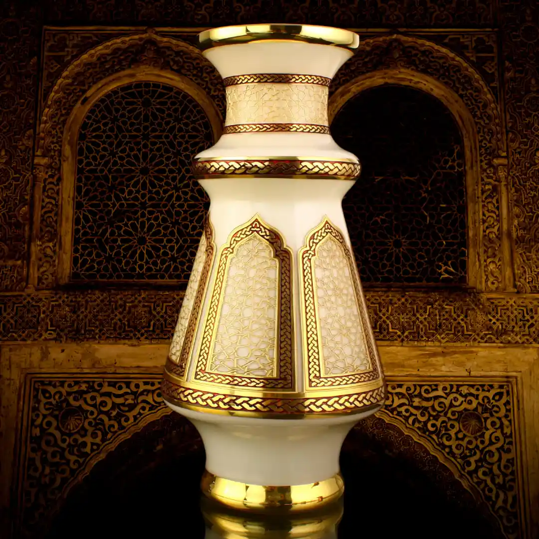 Köşe Vazolarıyla Mekânlarınızı Yeniden Dekore Edin ve Şıklık Katın