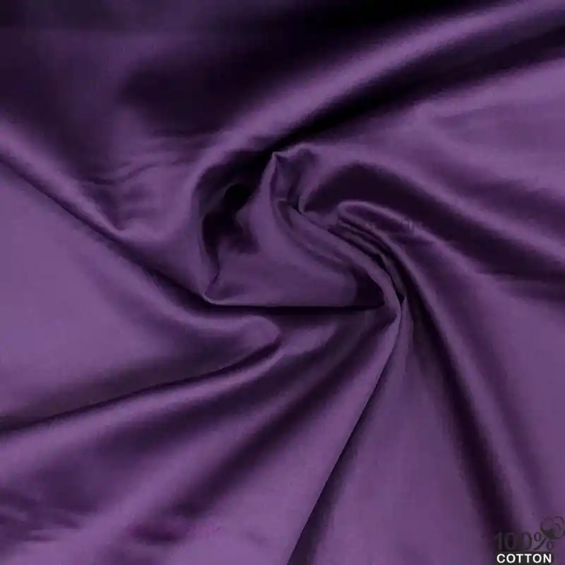 Koyu Mürdüm Rengi Dekorasyonda Zarafet ve Sadelik Buluşması