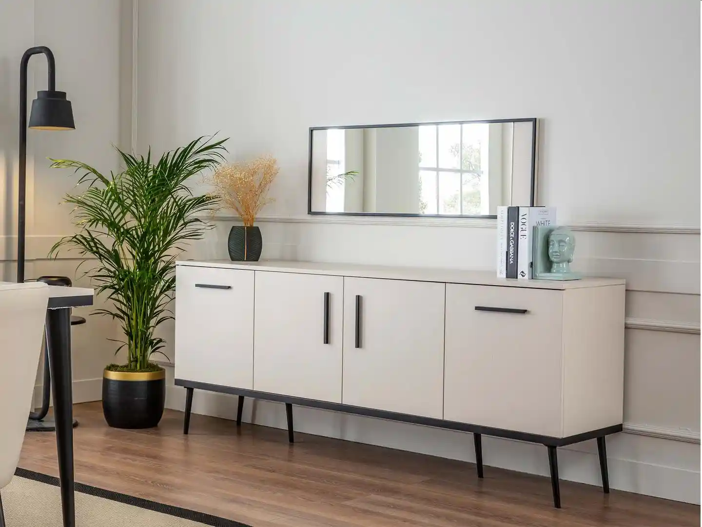 Krem Rengi Yemek Odası Takımıyla Şık ve Sıcak Bir Mekan Yaratmanın Yolları