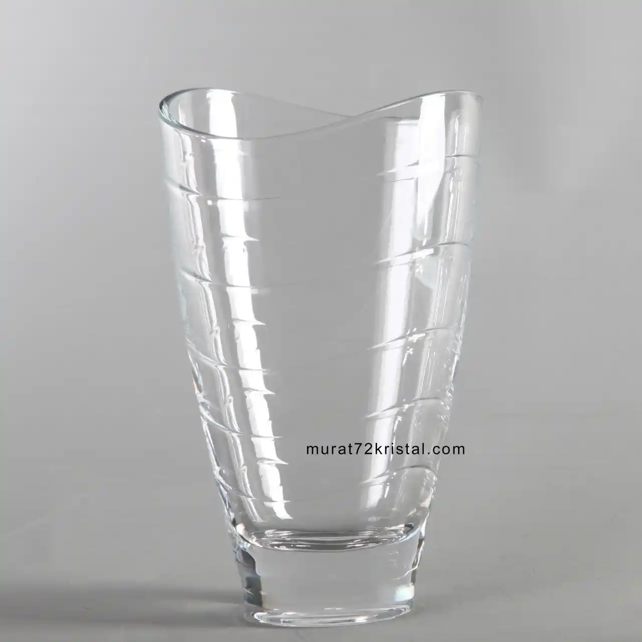 Kristal Dekoratif Ürünlerle Mekânlarınızı Şıklık ve Işıltıyla Güzelleştirin