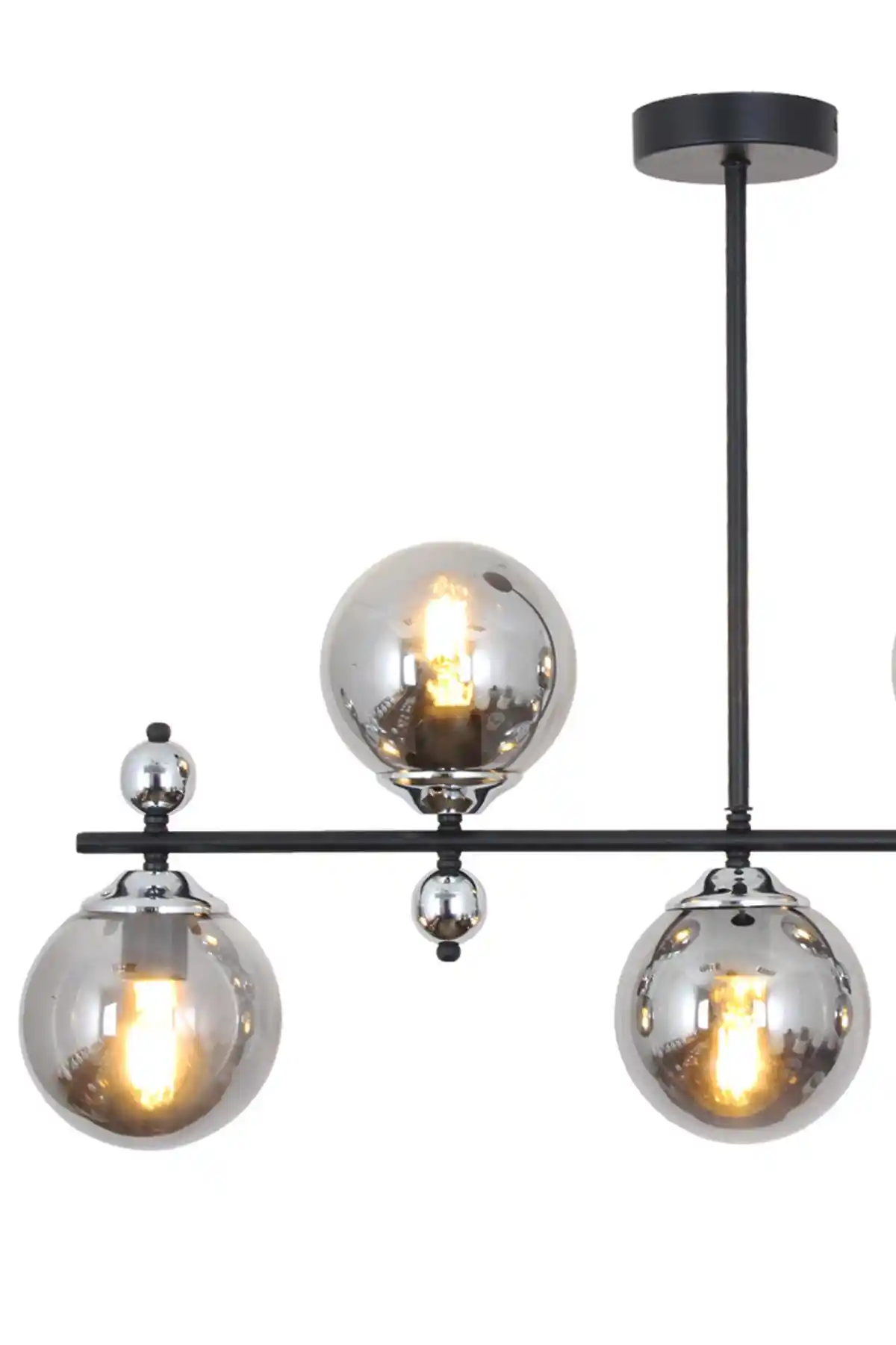 Krom Avize ile Modern ve Şık İç Mekan Dekorasyonu Rehberi