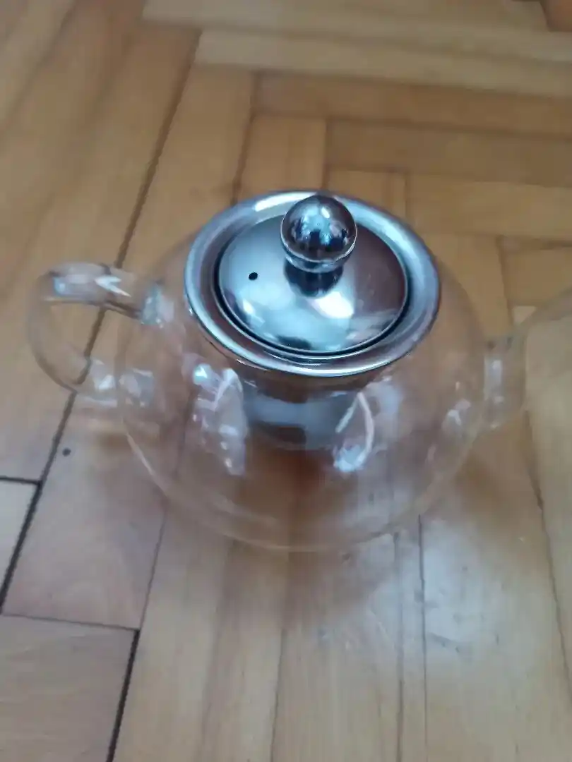 Küçük Cam Demlikler ile Modern ve Şık Dekorasyon Fikirleri ve Kullanım İpuçları