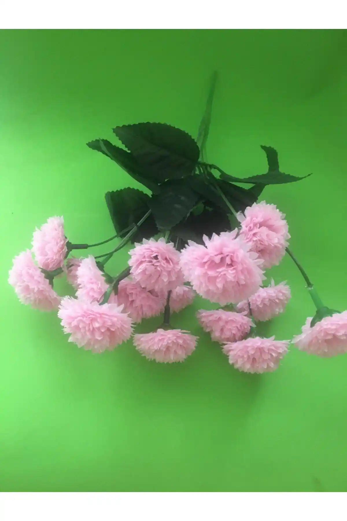 Küçük Demet Çiçeklerle Dekorasyonda Zarif ve Doğal Dokunuşlar Yapın