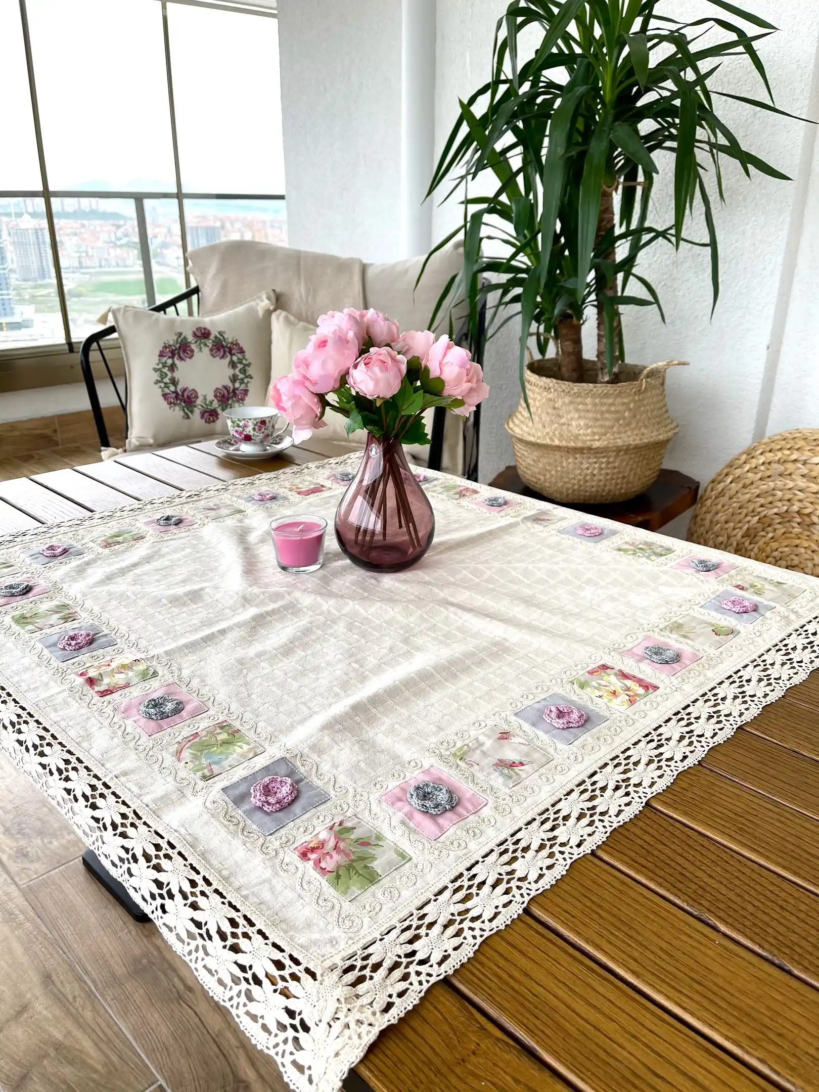 Küçük Masa Örtüsü Seçenekleri ve Dekorasyon İpuçlarıyla Şıklık Yaratın