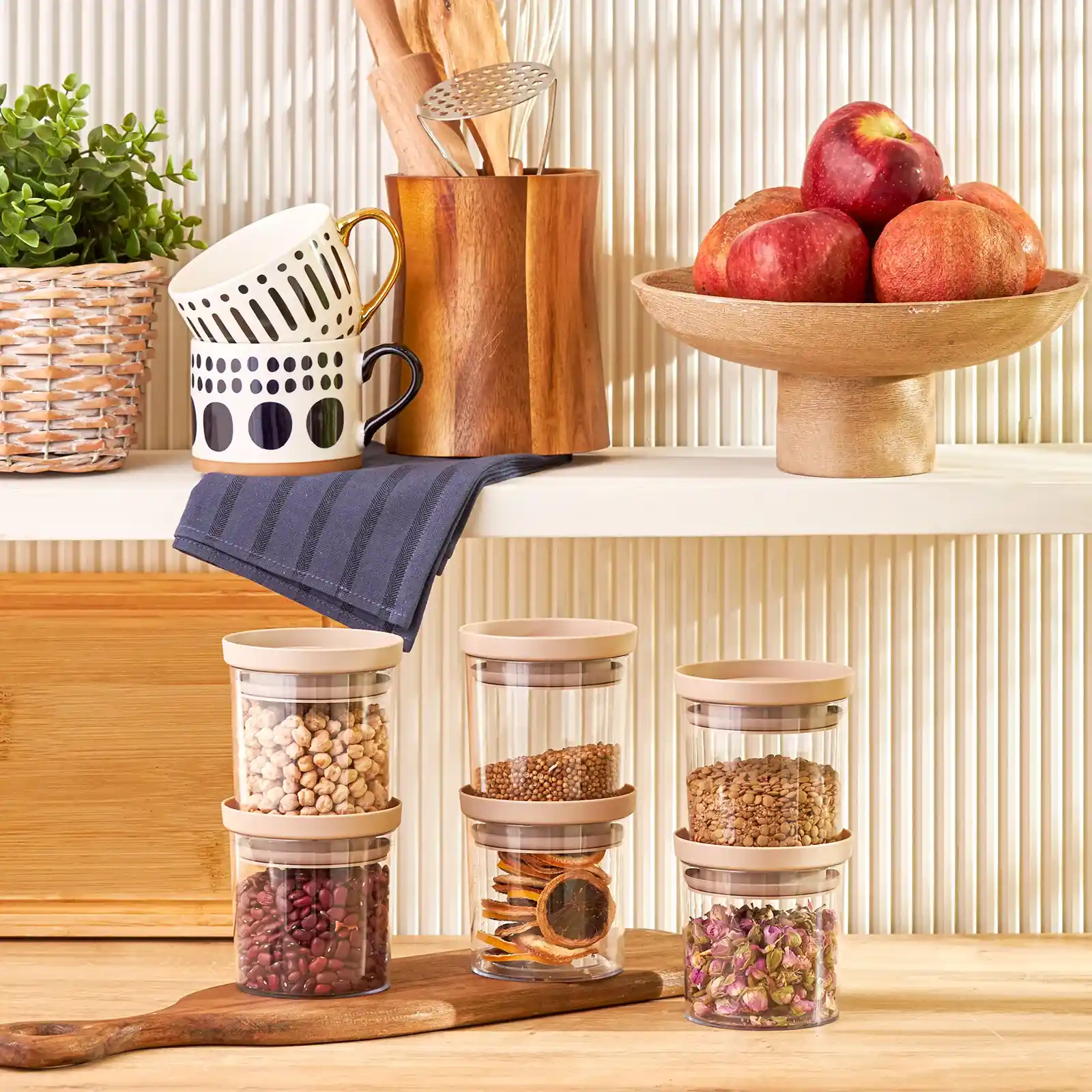 Küçük Saklama Kabı Kullanımı ve Dekorasyonda Şıklık Sağlayan Çözümler