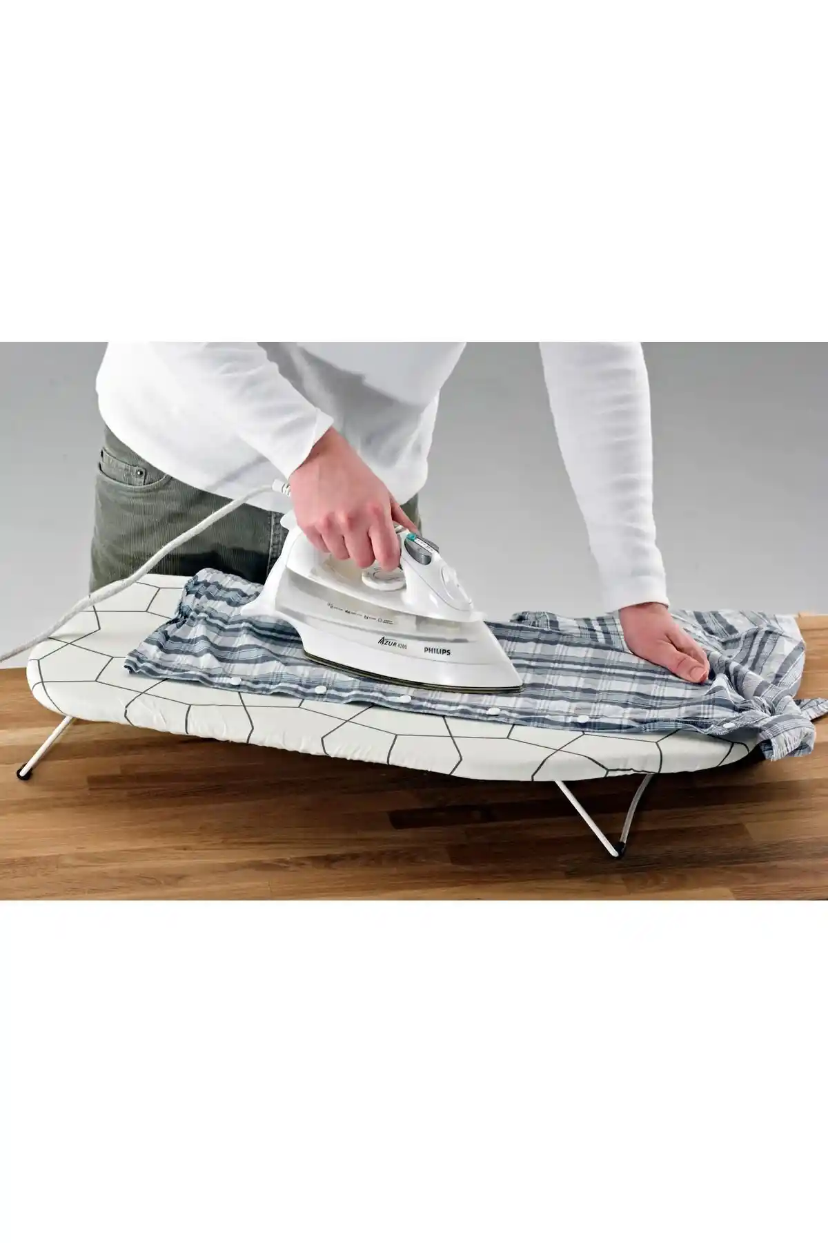 Küçük Ütü Masası Seçenekleri ve Dekorasyonda Kullanım İpuçları