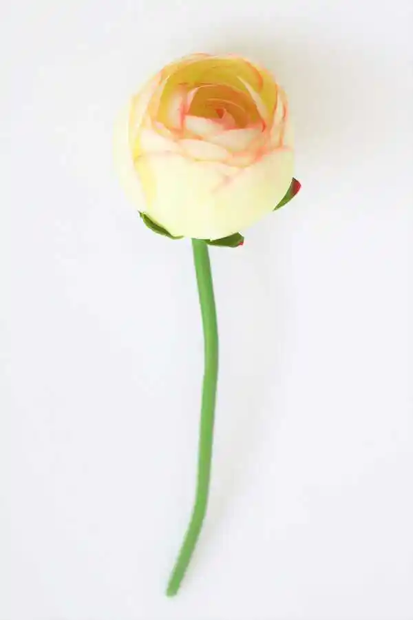 Küçük Yapay Süsleme Çiçekleri ile Dekorasyonunuzu Canlandırın ve Şıklık Katın