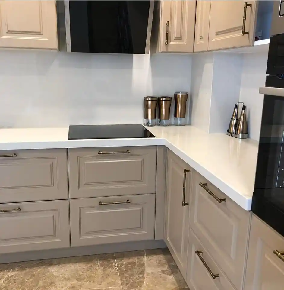 Kum Beji Dolaplar: Modern ve Şık İç Mekan Dekorasyonunda Zarif Çözümler