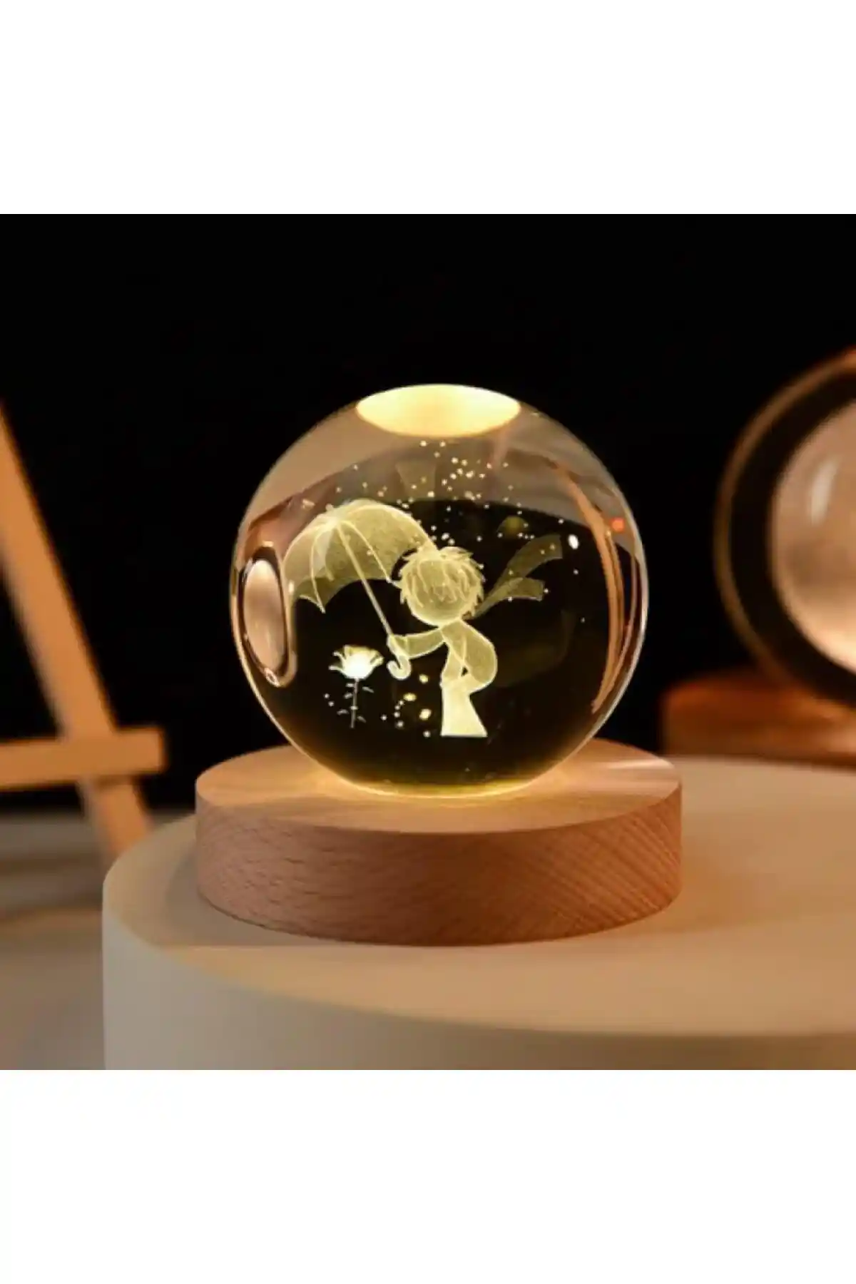 Küre Gece Lambası ile Dekorasyonunuzu Yükseltin Modern ve Şık Aydınlatma Çözümleri