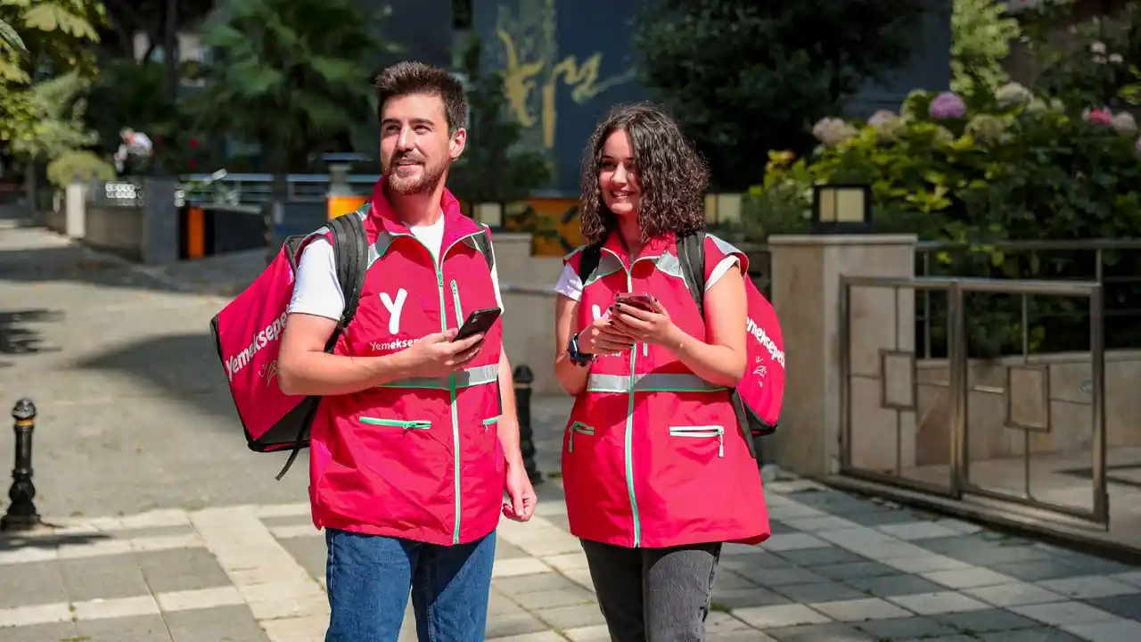 Kurye Sepetleri ile Dekorasyonda Doğal ve Şık Çözümler Sunan Trendler 2023