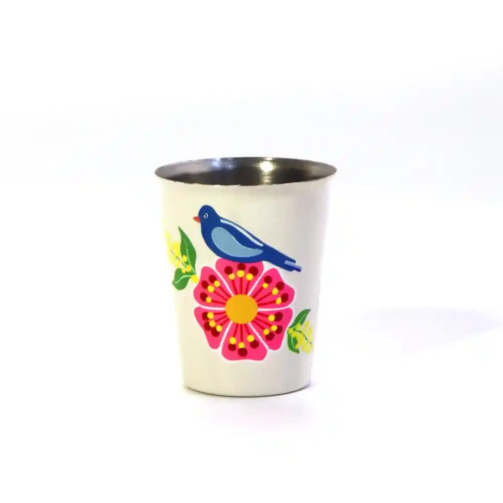 Kuşlu Bardaklar Dekorasyonda Yenilikçi ve Estetik Dokunuşlar Sunan Çok Yönlü Ürünler