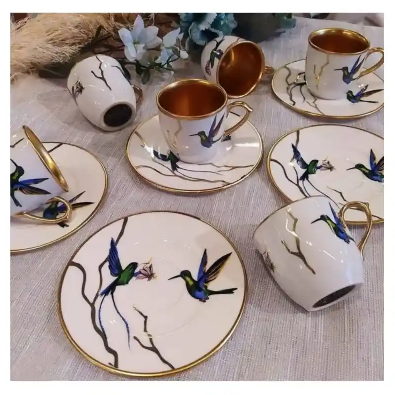 Kuşlu Fincan Dekorasyonunda Doğal ve Estetik Detaylar Sunar