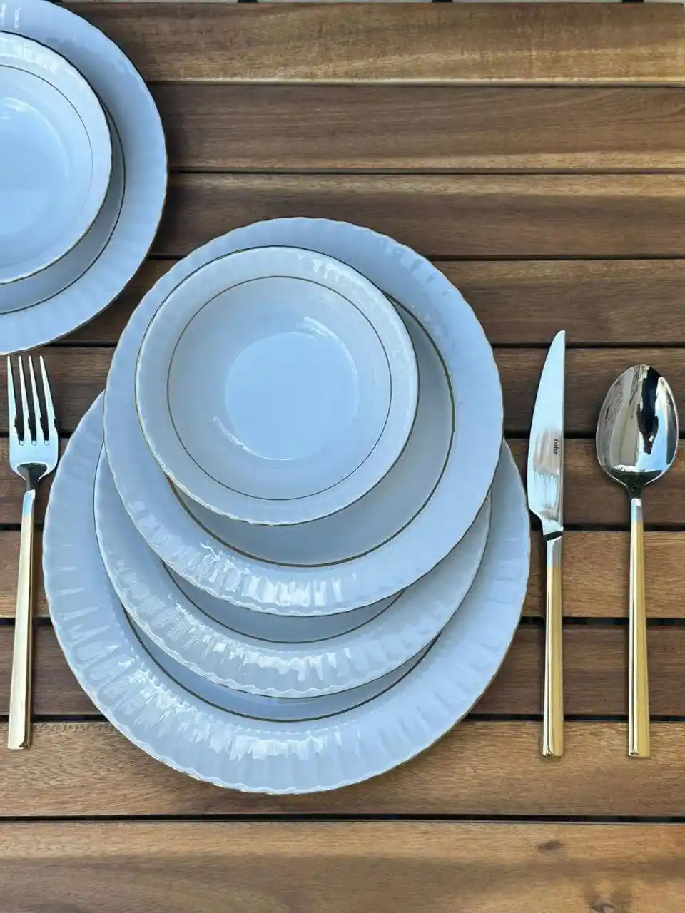 Kütahya Porselen Sedef Yalızlı Yemek Takımlarıyla Sofralarınıza Zarafet Katın