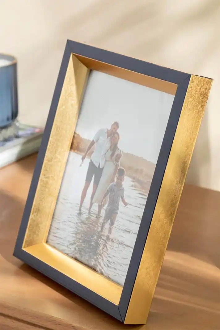 Lacivert Çerçeve ile Dekorasyonda Şıklık ve Zarafet İpuçları ve Dekorasyon Fikirleri