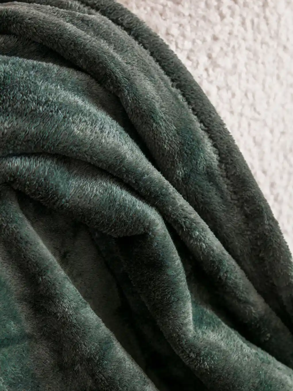 LCW TV Battaniyesi ile Dekorasyonda Konfor ve Estetiğin Harmanı Sunan Çeşitler