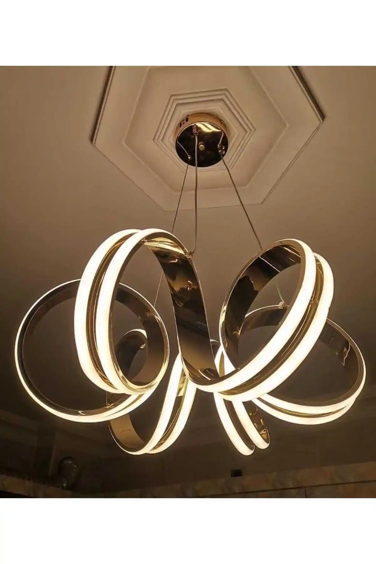 LED Lamba Avize ile Modern ve Enerji Verimli Dekorasyon Çözümleri