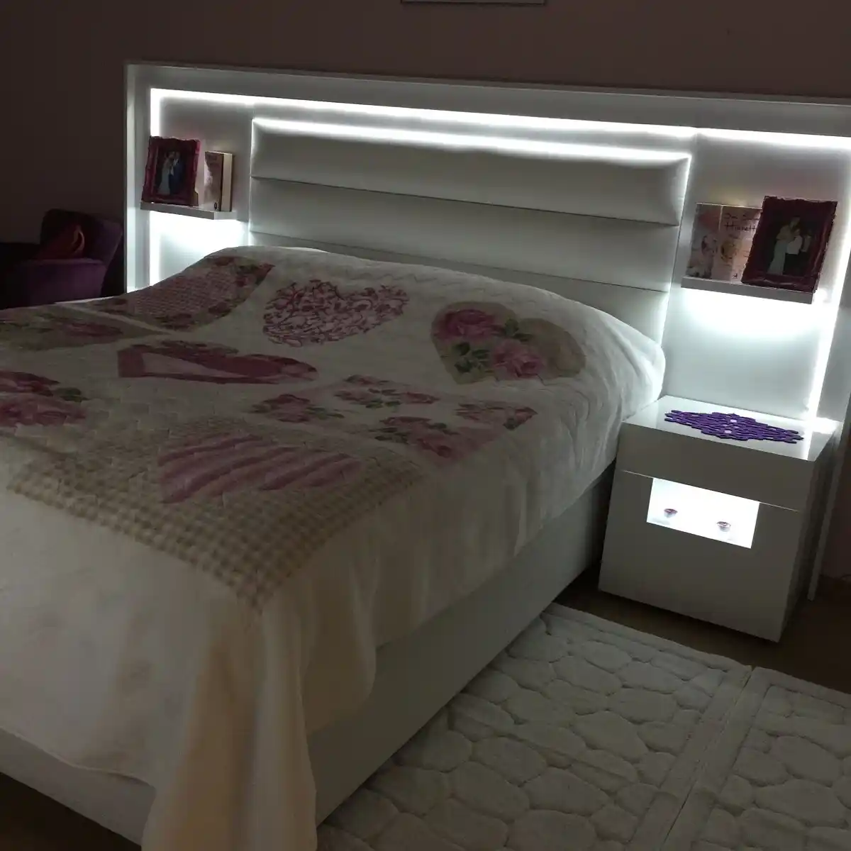 LED'li yatak başlıklarıyla modern ve şık yatak odası dekorasyonu ipuçları