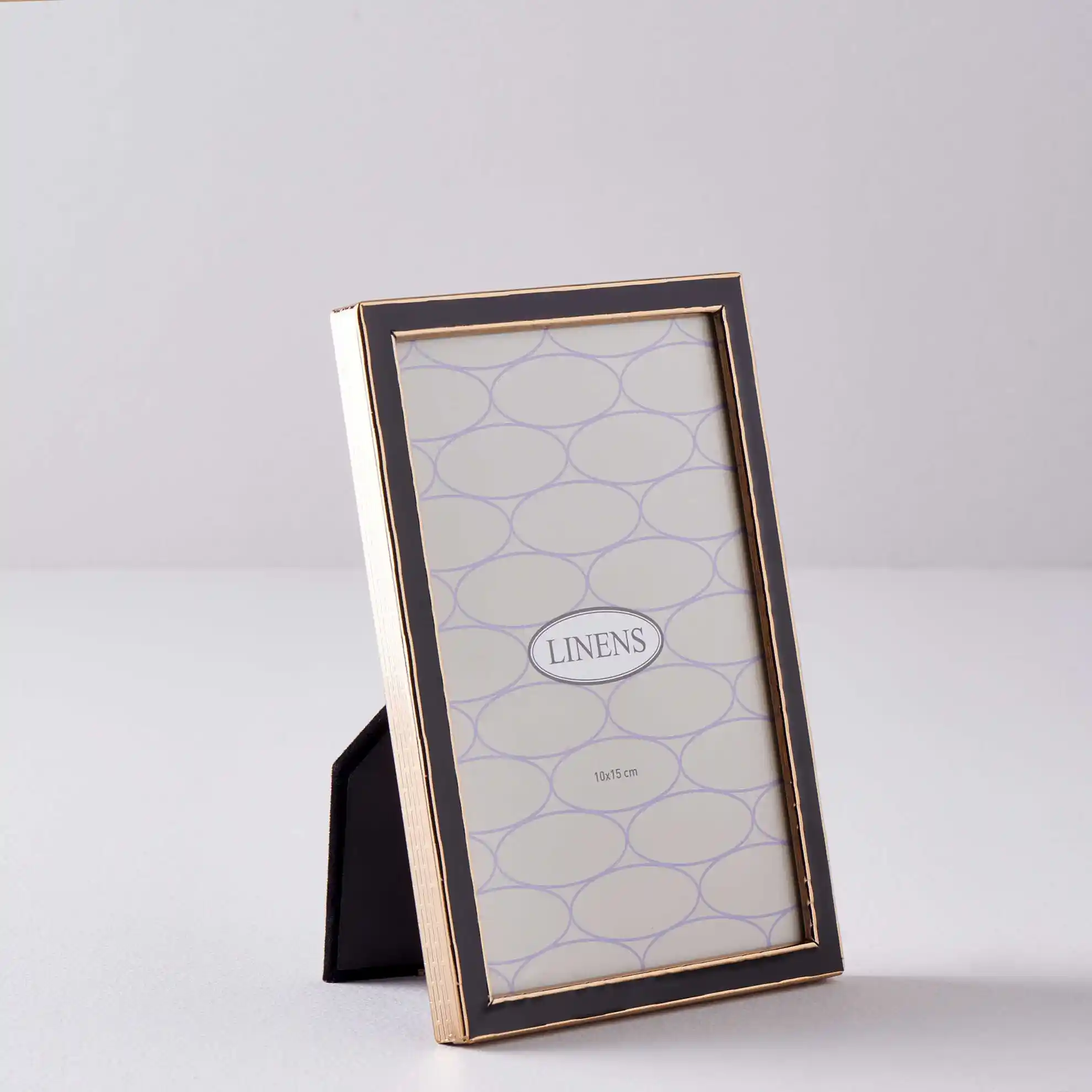 Linen Çerçeve Dekorasyonunda Zarafet ve Anıların Şık Buluşması