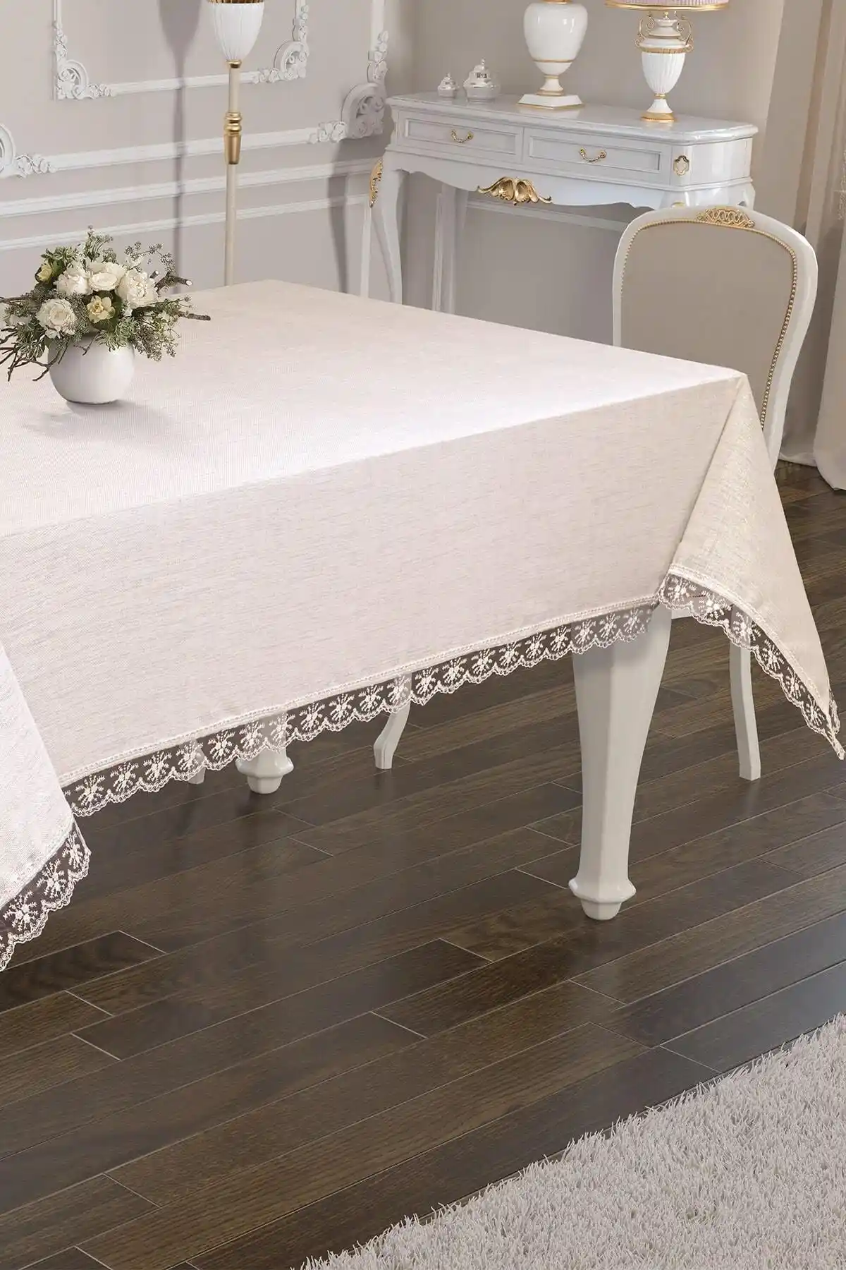 Linen Masa Örtüsü Seçenekleri ve Dekorasyonda Kullanım İpuçları