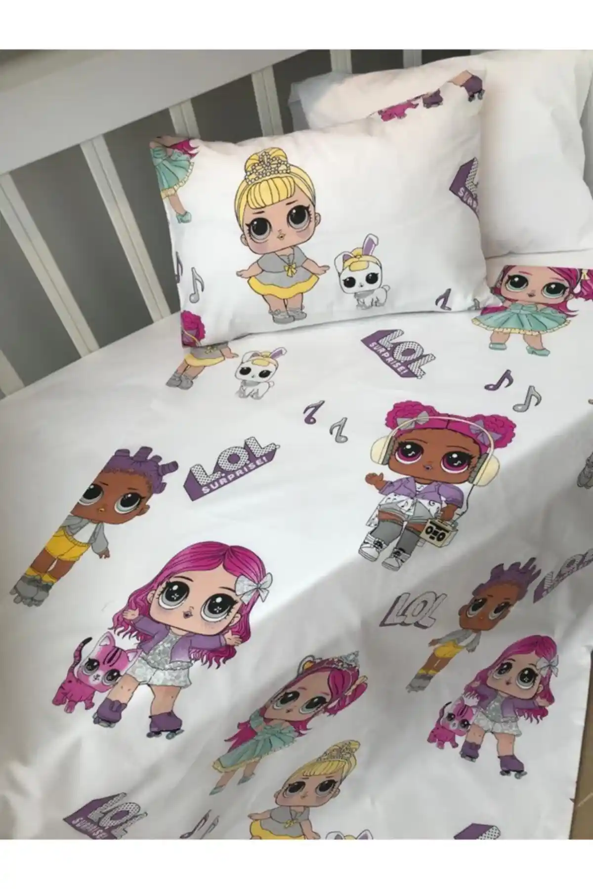 Lol Bebek Nevresim Takımı: Renkli ve Konforlu Bebek Odası Dekorasyonu İçin Öneriler