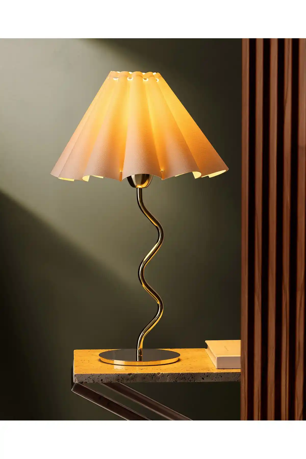 Madam Coco Abajur ile Dekorasyonunuza Şıklık ve Fonksiyonellik Katın