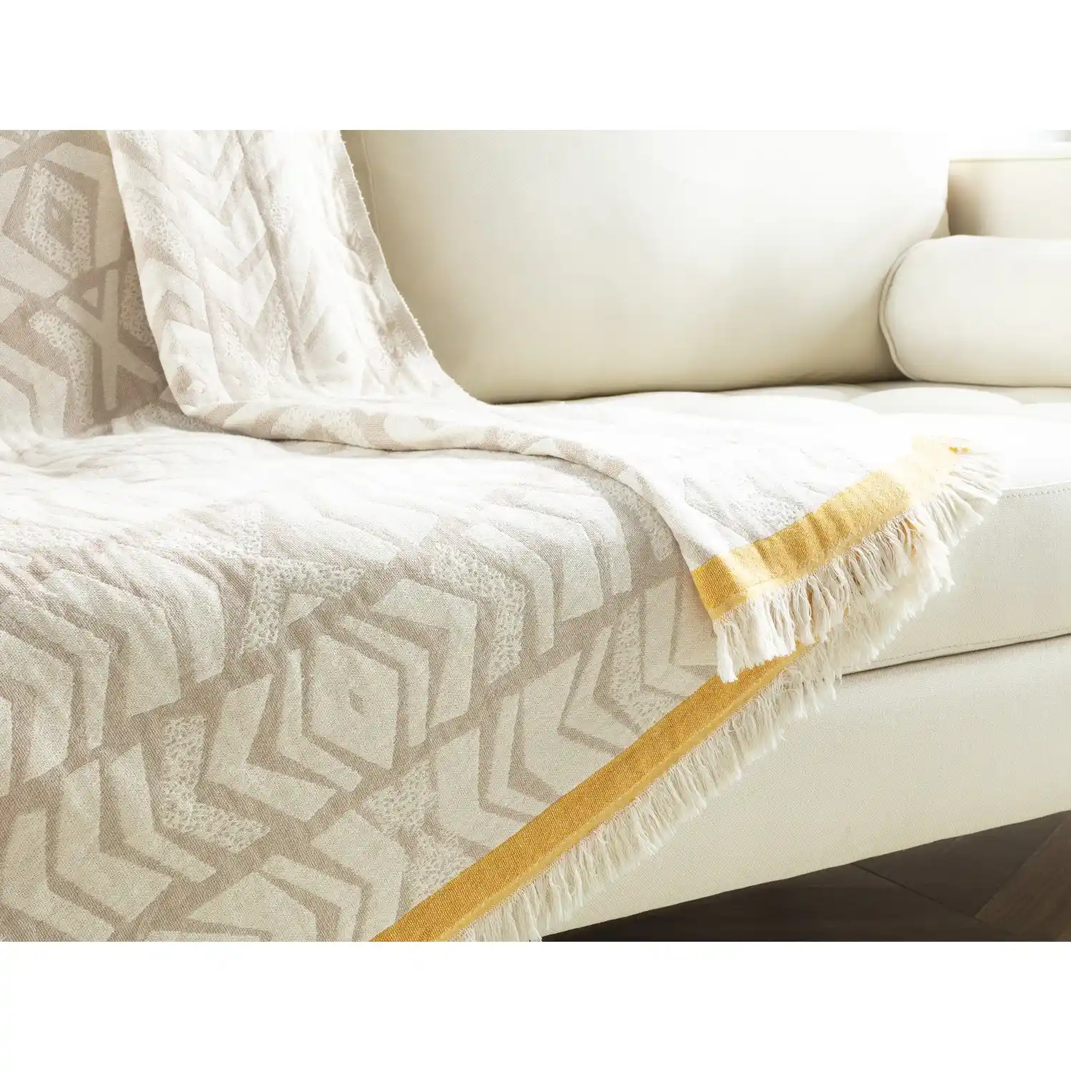 Madame Coco Bebek Battaniyesi: Estetik ve Konforu Bir Arada Sunan Dekorasyon Ürünü