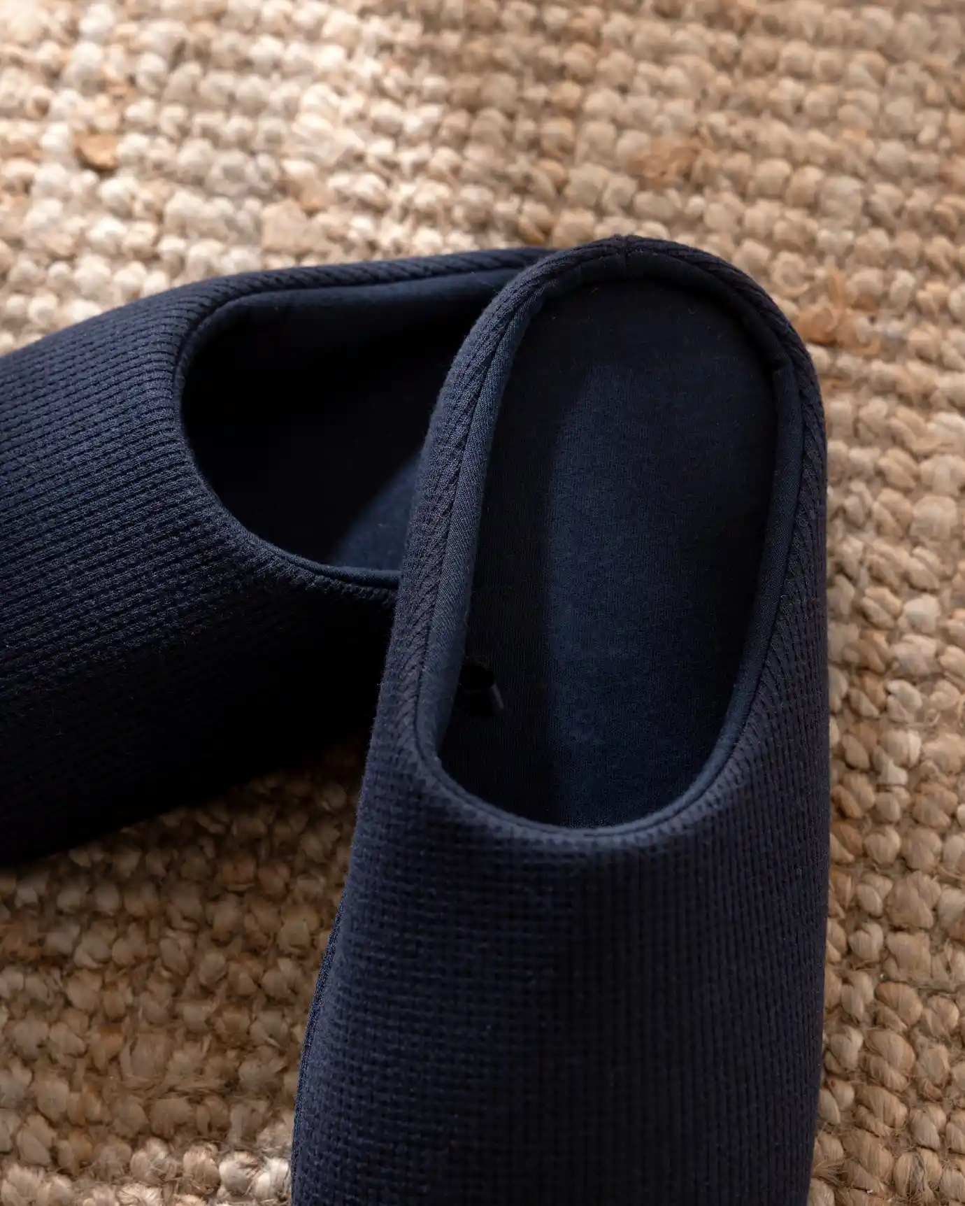 Madame Coco Erkek Terlikleri ile Ev Dekorasyonunda Konfor ve Şıklığın Uyumunu Yakalayın