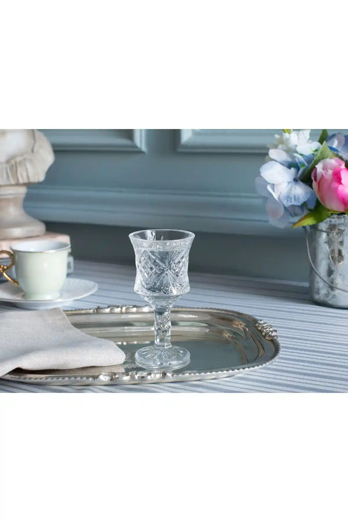 Madame Coco Kahve Yanı Bardağı: Dekorasyonda Zarif ve Fonksiyonel Detaylar