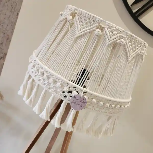 Makrome Lambader Başlığı ile Evinize Doğal ve Şık Bir Dekoratif Dokunuş