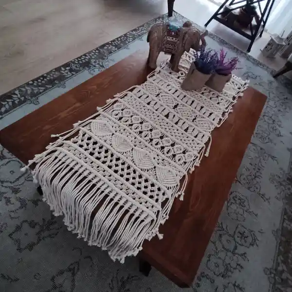 Makrome Sehpa Örtüsü ile Dekorasyonda Doğal ve Şık Bir Atmosfer Yaratın