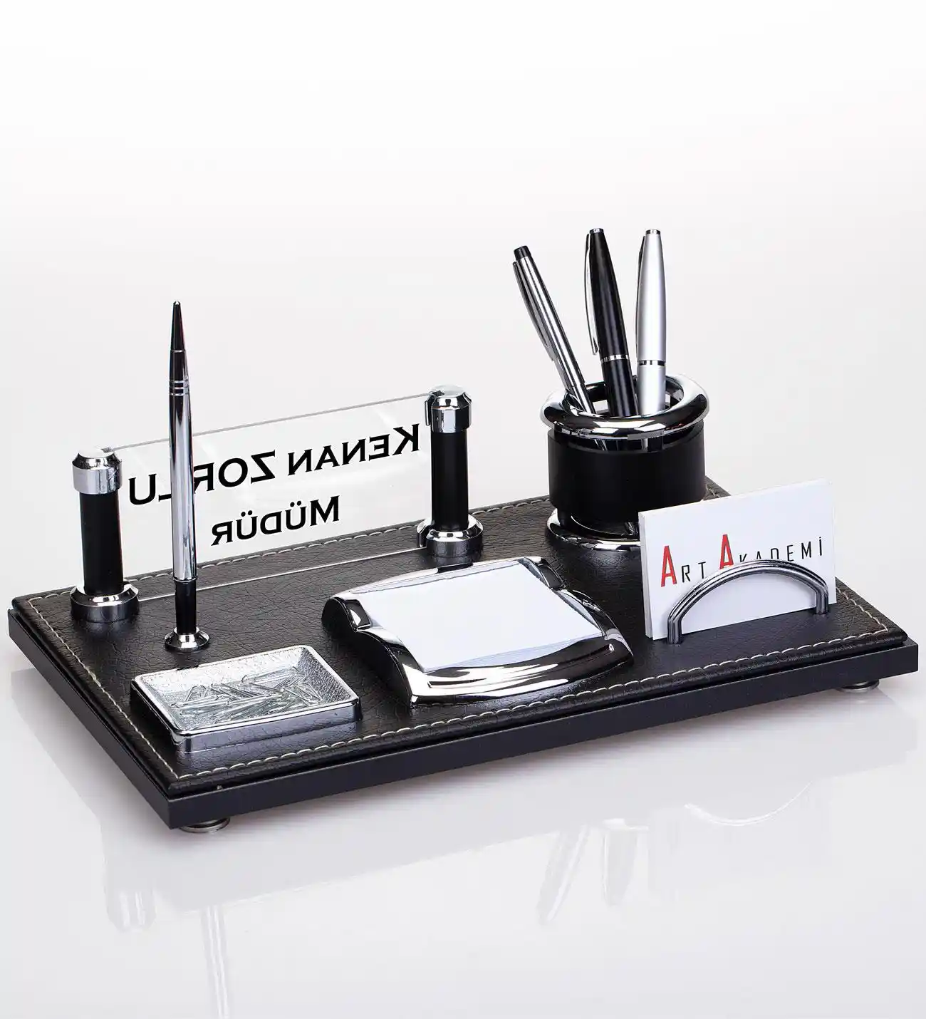 Masa Aksesuarları ile Dekorasyonda Şıklık ve Düzen Sağlama Rehberi