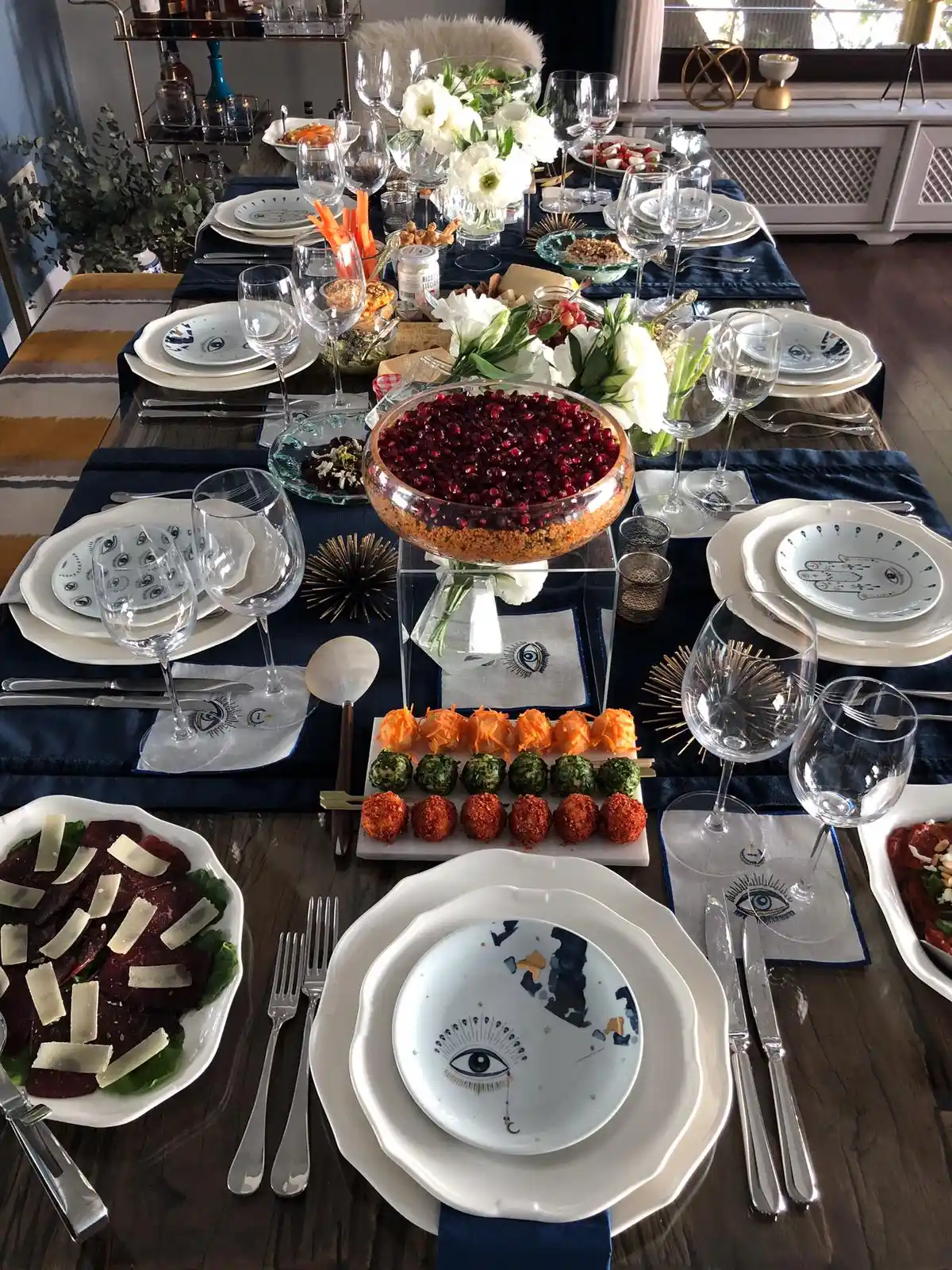 Masa Düzeni Dekorasyonunda Estetik ve İşlevselliği Bir Arada Yaratma Rehberi