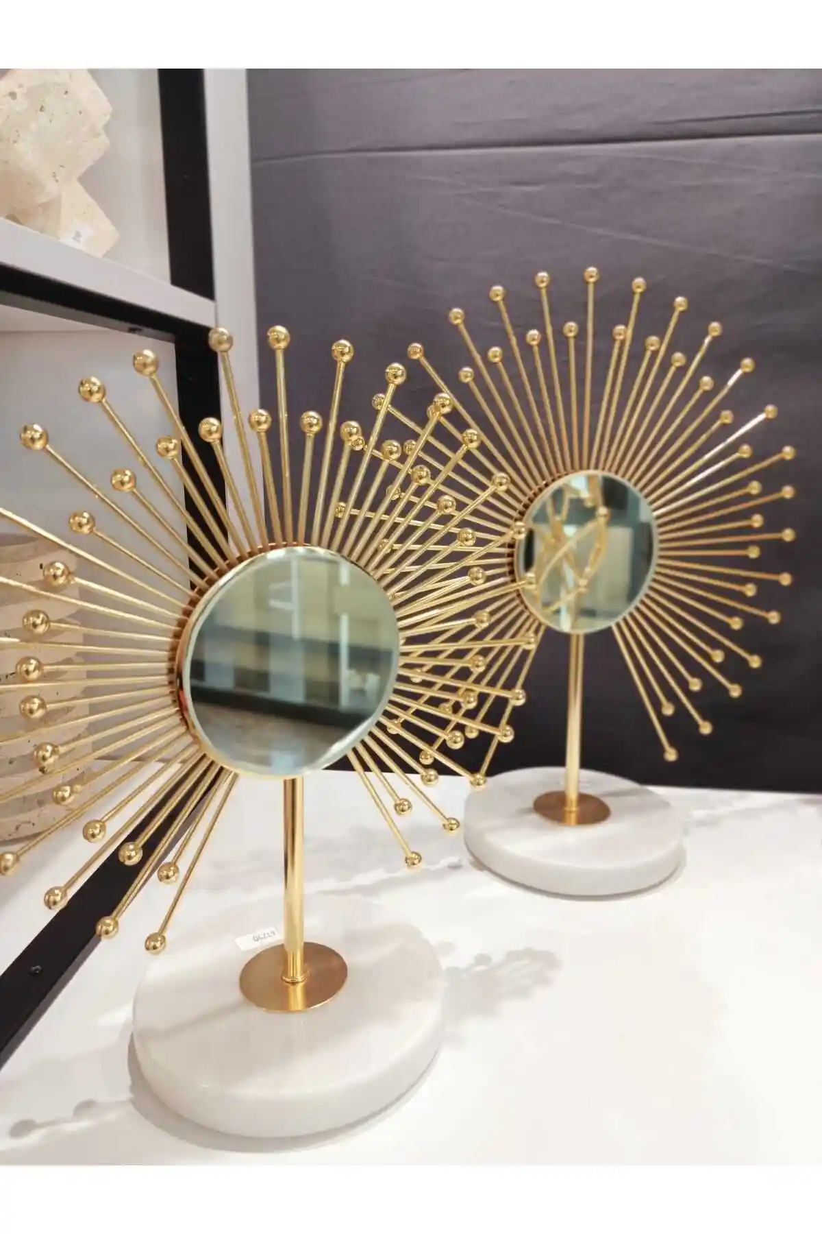 Masa Üstü Aksesuarlarıyla Dekorasyon ve İşlevselliği Bir Arada Sağlama Rehberi