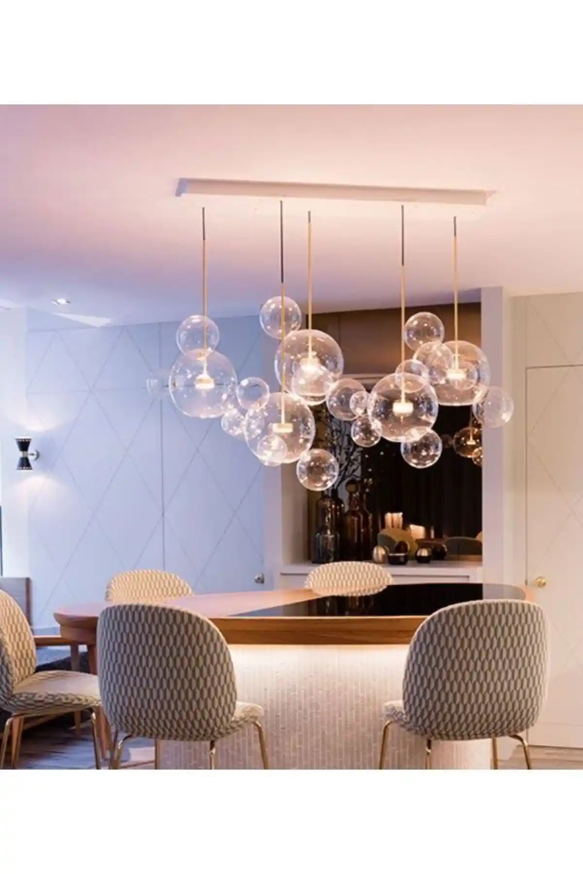 Masa Üstü Sarkıt Aydınlatma ile Dekorasyonda Şıklık ve Fonksiyonellik Sağlayan Seçenekler