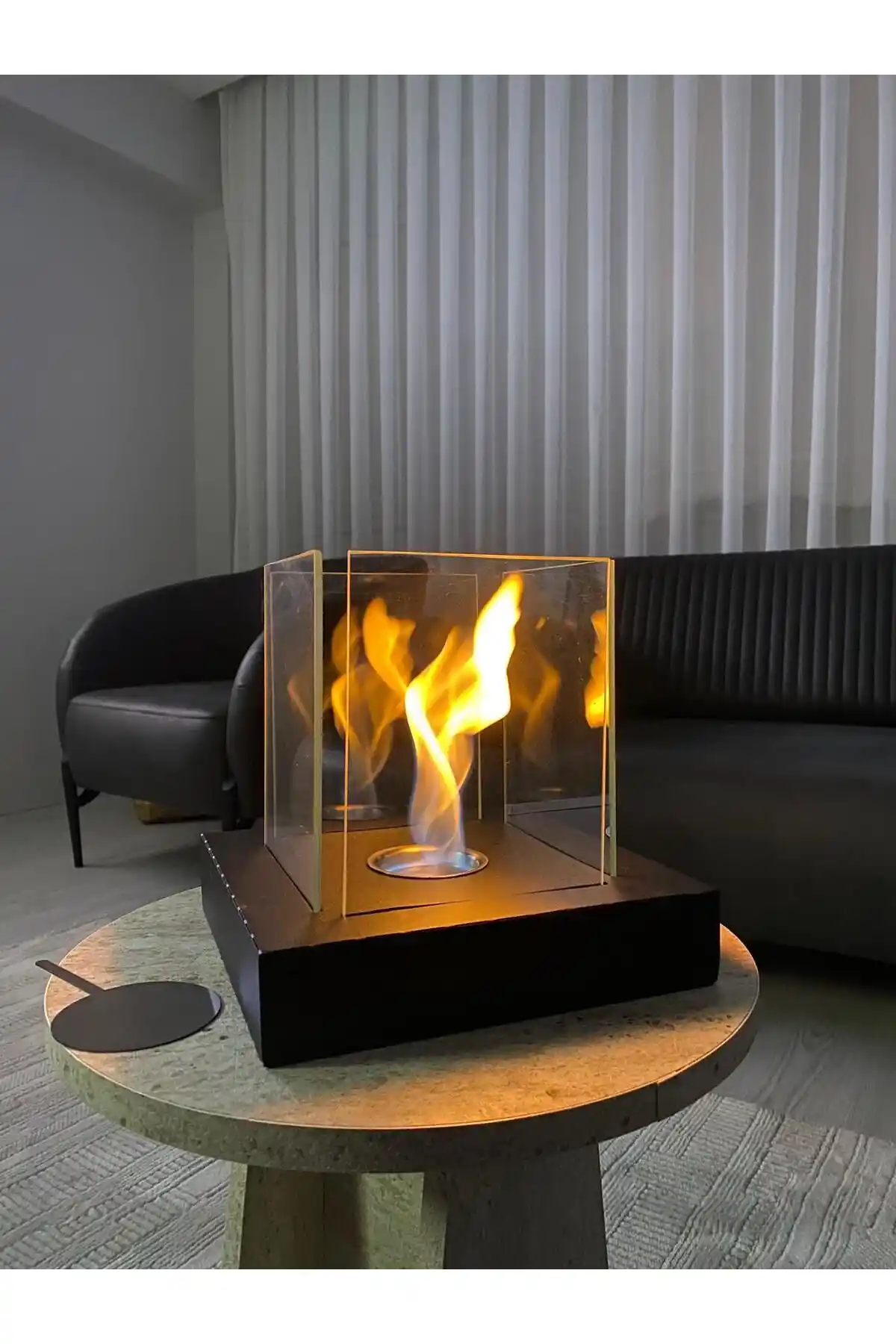 Masa Üstü Şömine ile Evinize Sıcaklık ve Estetik Katmanın Yolları