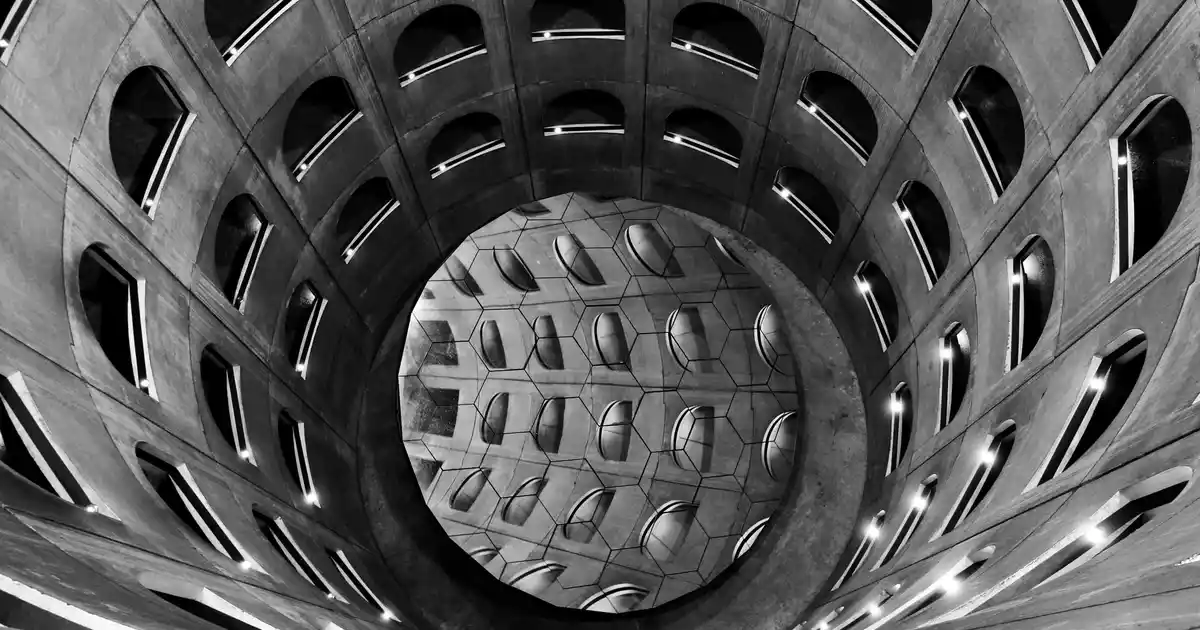 Masa Üzeri Dekorasyon İpuçları ve Trendleriyle Şık ve İşlevsel Alanlar Yaratın