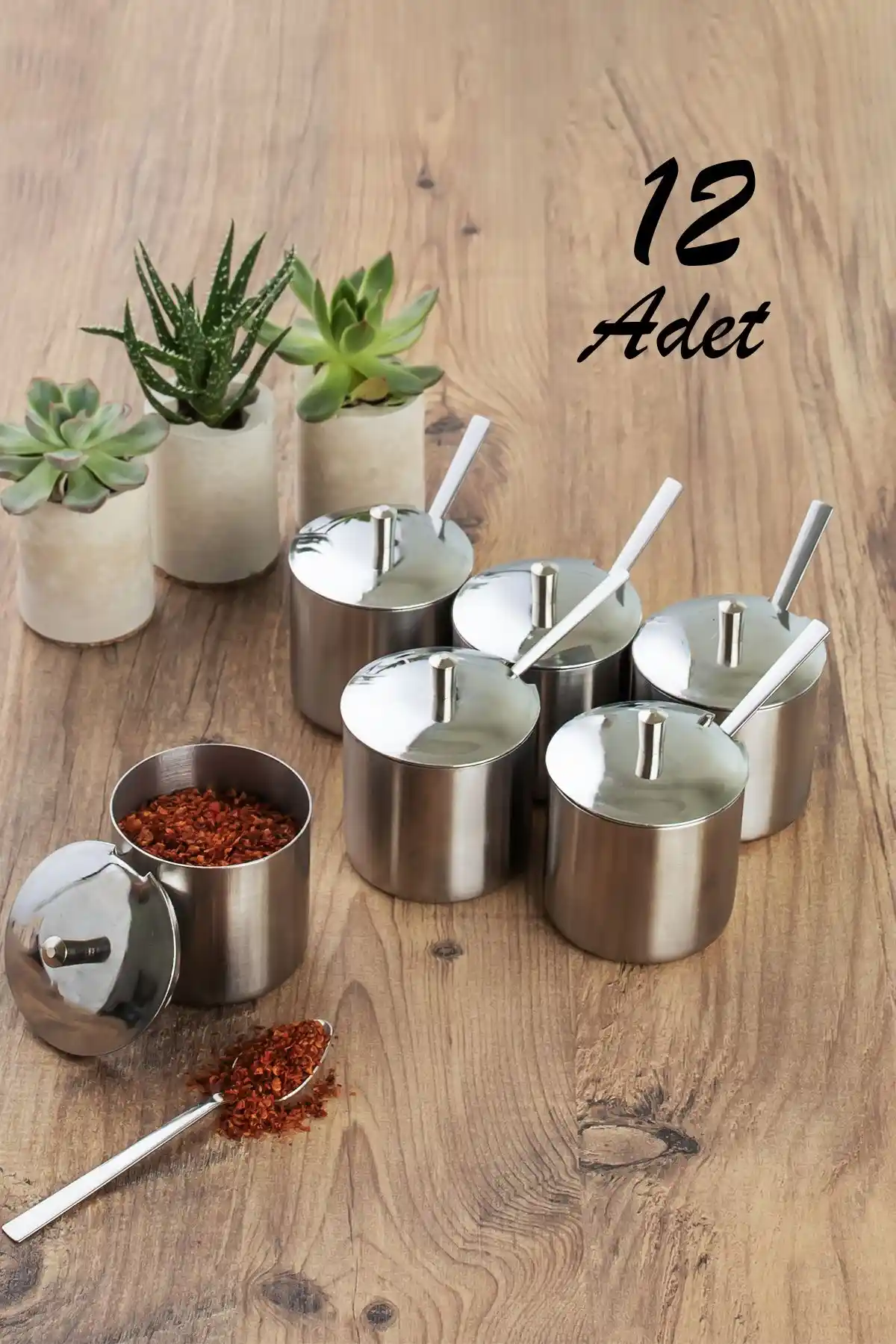 Masaüstü Baharatlıklar ile Dekorasyonda Şıklık ve İşlevselliği Bir Arada Sağlama Yöntemleri