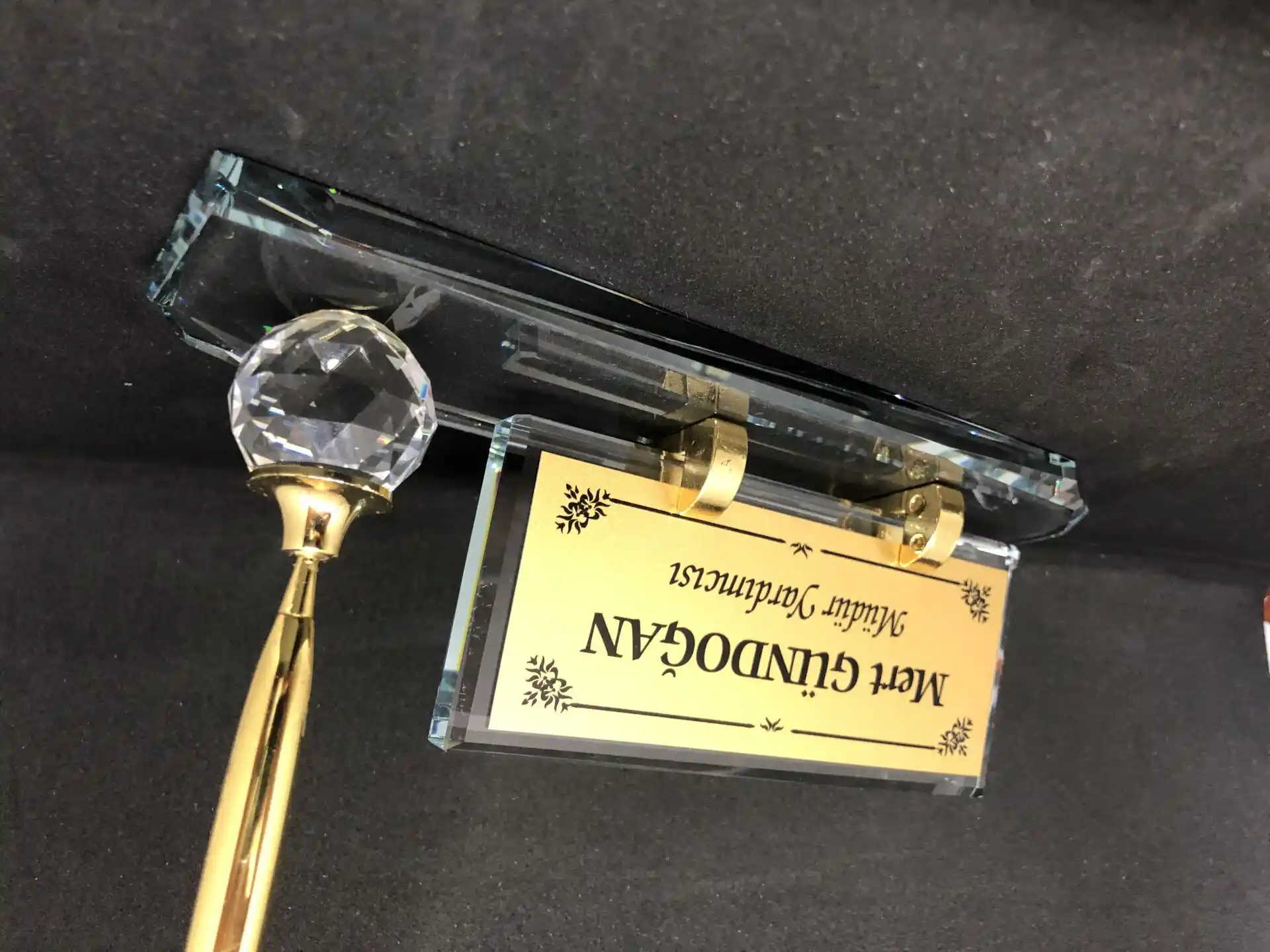 Masaüstü Hediye ve Dekorasyon İpuçlarıyla Çalışma Alanınızı Canlandırın