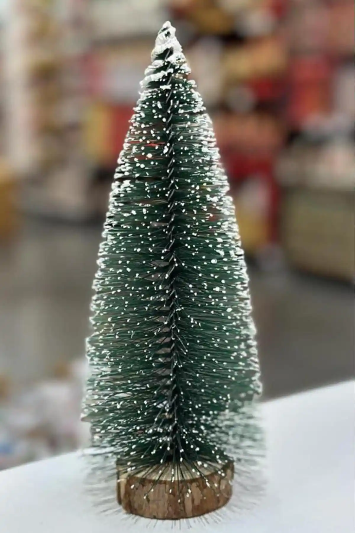 Masaüstü Yılbaşı Ağacı Dekorasyonunda Yenilikçi ve Şık Seçenekler