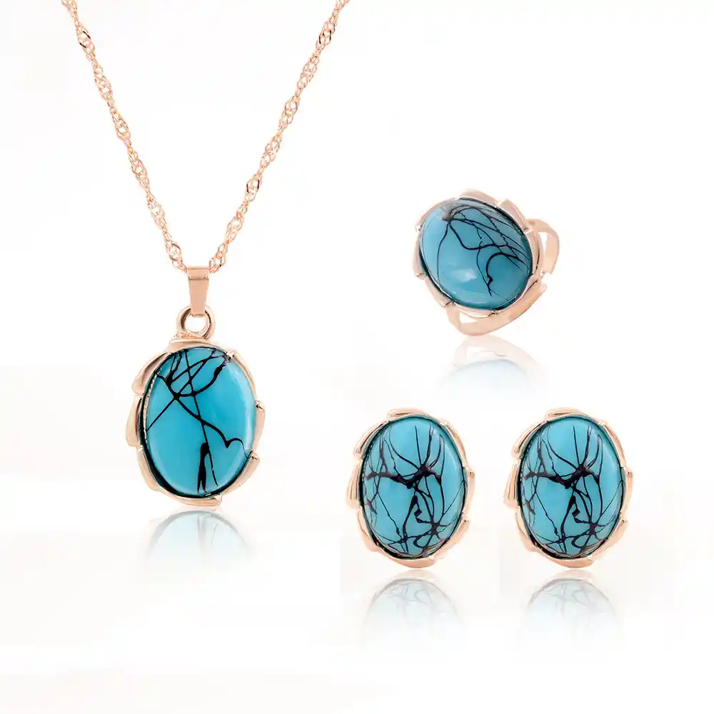 Mavi Takılar ve Dekorasyonda Zarafet ile Şıklığın Buluşması