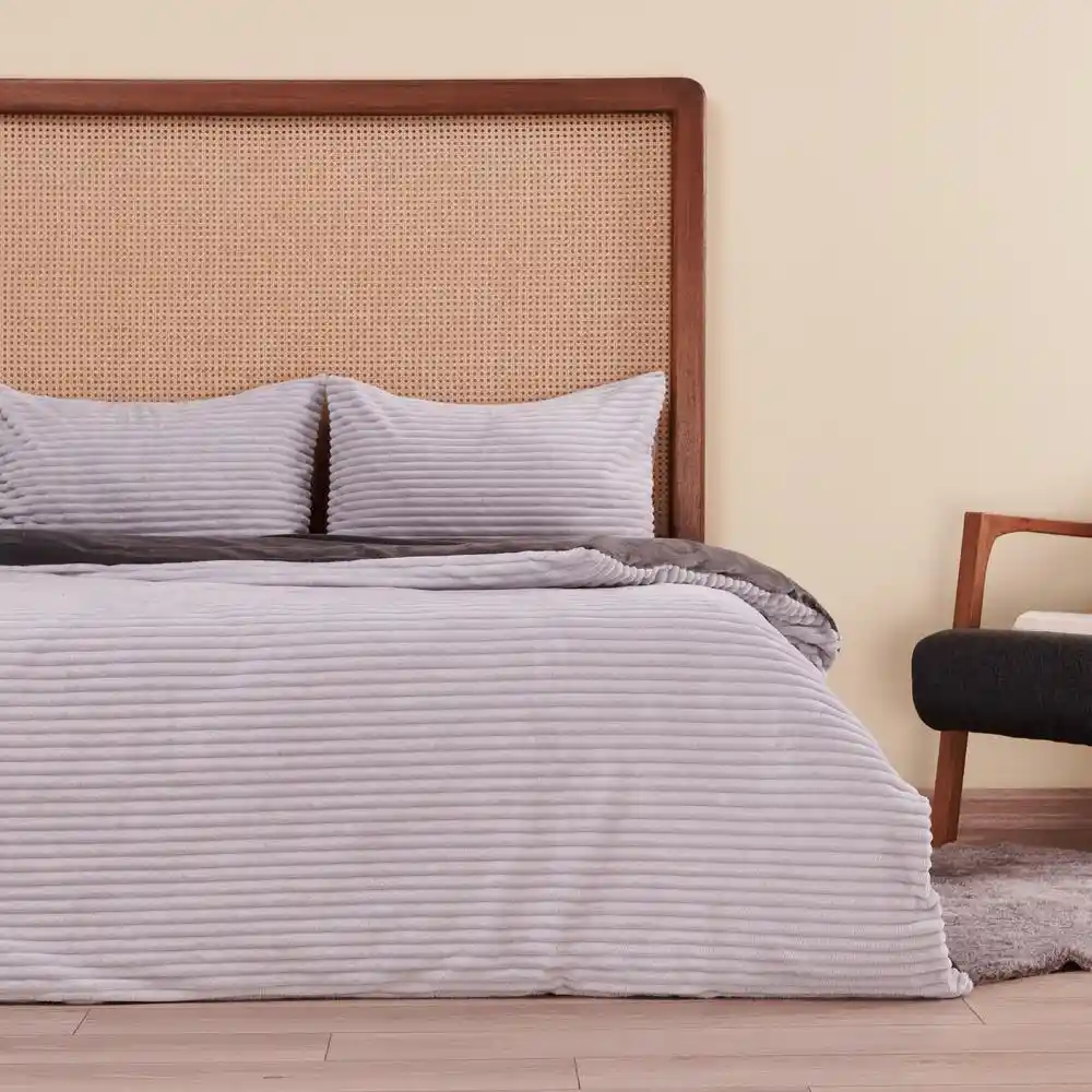 Merinos Nevresim Takımı ile Yatak Odası Dekorasyonunda Şıklık ve Konforun Buluşması