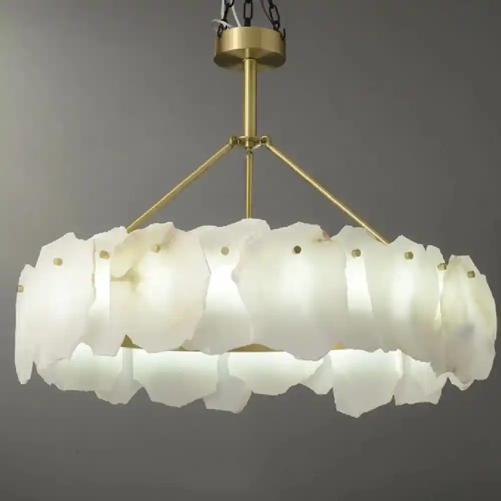 Mermer Avize ile Dekorasyonda Şıklık ve Zarafetin Buluşması