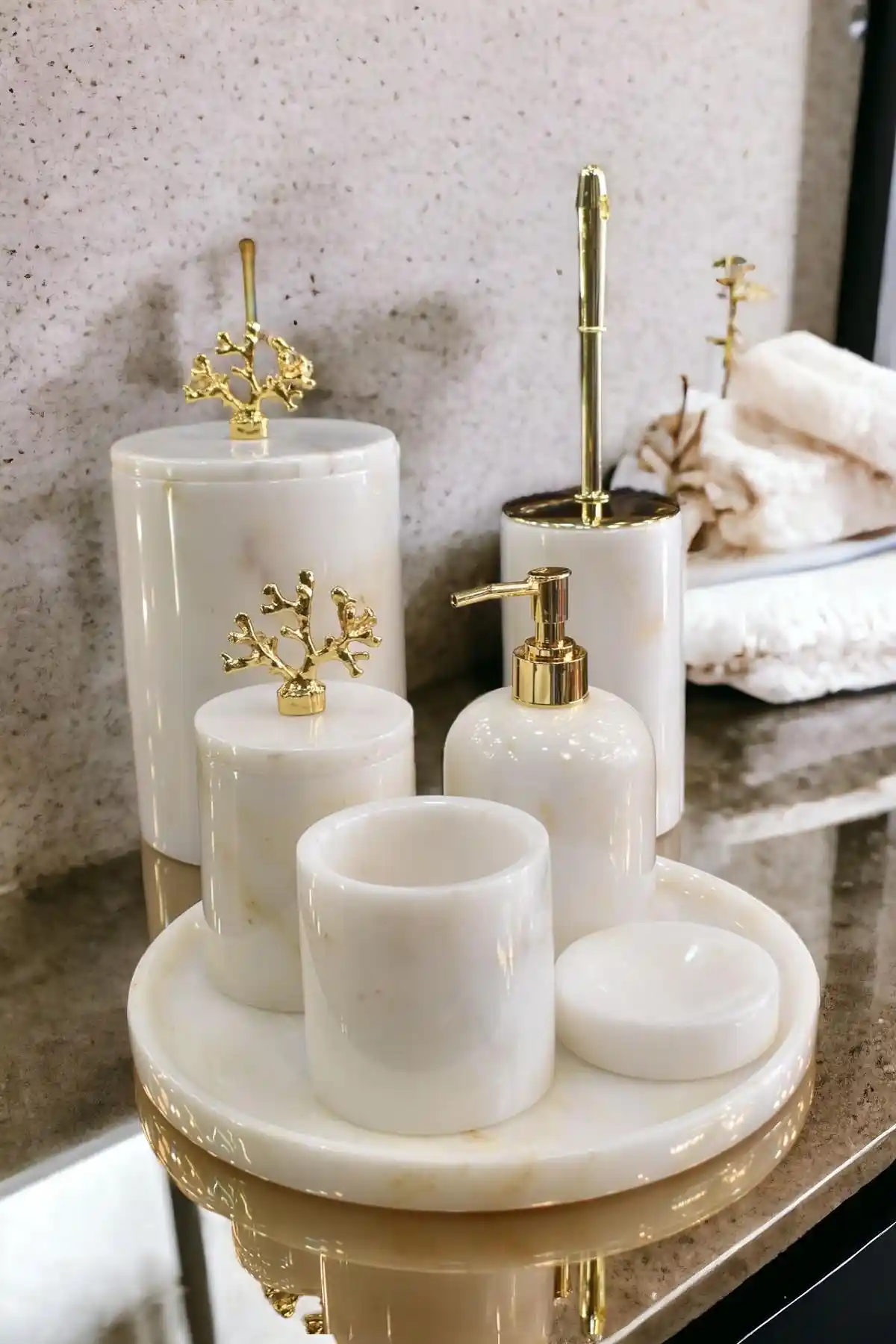 Mermer Banyo Aksesuarlarıyla Şıklık ve Dayanıklılığı Bir Arada Yakalayın