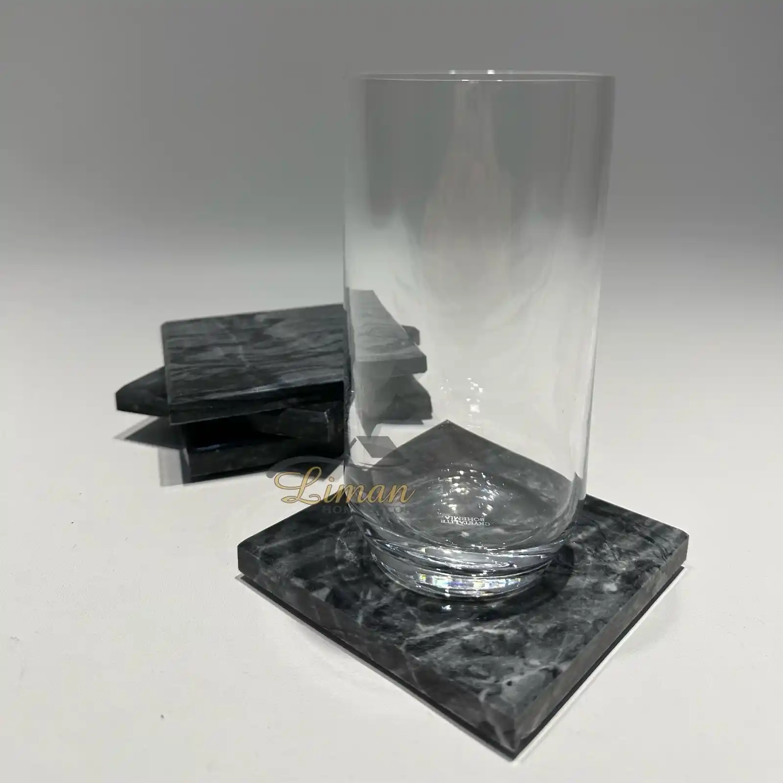 Mermer Bardak Dekorasyonunda Zarafet ve Fonksiyonelliğin Modern Kullanımı