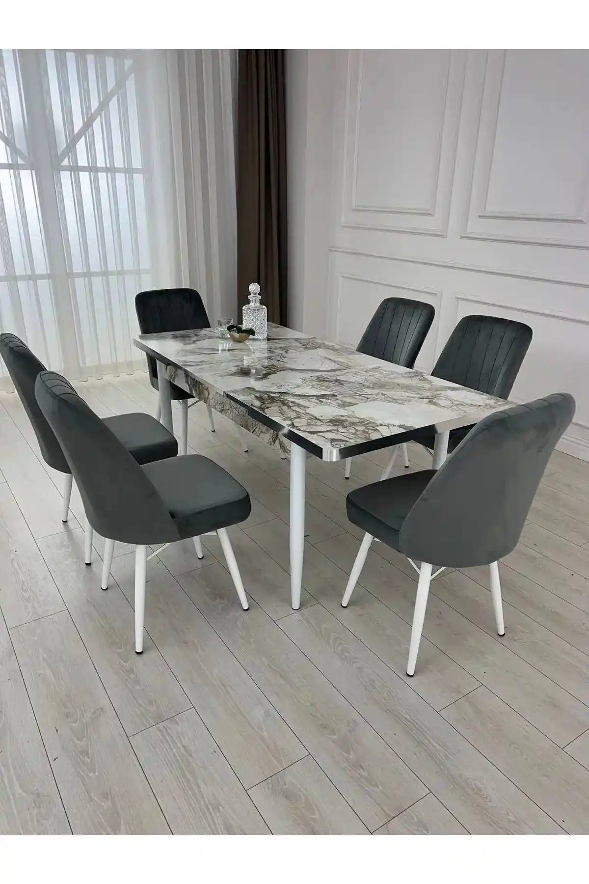 Mermer Desenli Yemek Masası Takımıyla Dekorasyonunuza Zarafet Katın