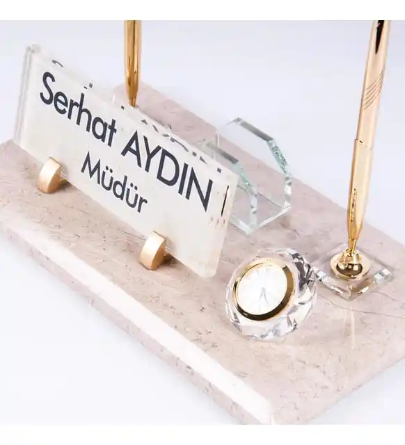 Mermer İsimlikler Dekorasyonda Şıklık ve Zarafetin Modern Simgesi